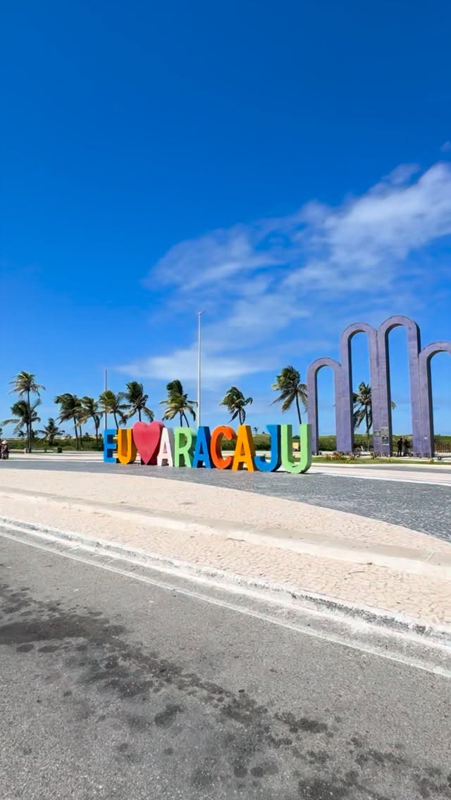 Passeio de 1 dia inteiro pela região de Pirambu com almoço e lanches inclusos. Saindo e retornardo para Aracaju! Completamente imperdível! Você encontra com a @oxente.turismo